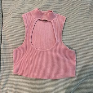 URBAN OUTFITTERS- cropped tank